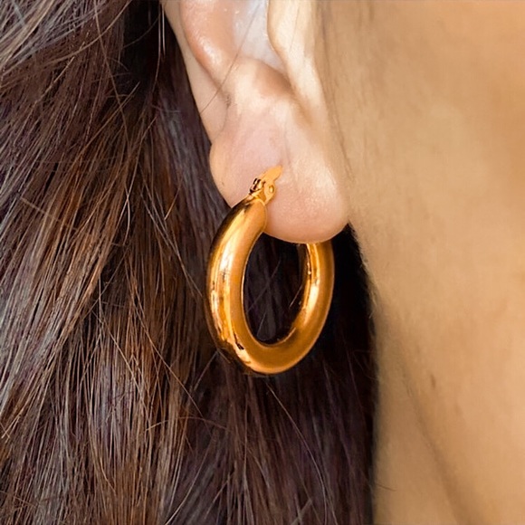 🔵𝟲𝟱%𝗢𝗙𝗙 𝗯𝘂𝗻𝗱𝗹𝗲𝘀 𝟯+🔵 NEW Classic Chunky Hoop Earrings - Picture 10 of 15